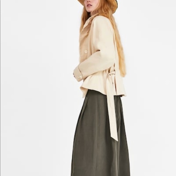 Zara Pleated Jacket - Picture 4 of 8